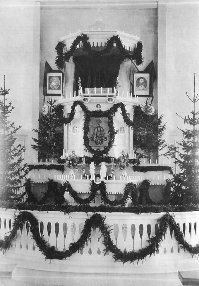 Utsmyckning i Glommersträsk kapell 6 november 1900.
På Gustav Adolf dagen.
