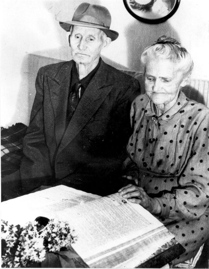 J.O. (Johan, Oskar) Sundqvist och Emilia Efrosyne f. Lundstedt