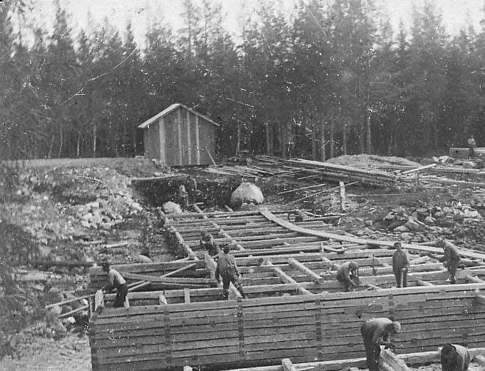 Kraftverksbygget i Petikån med start 1917.